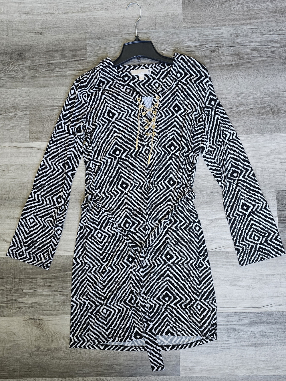 MICHAEL Michael Kors Black and White Geometric Lace-Up Long Sleeve Dress - Picture 5 of 16